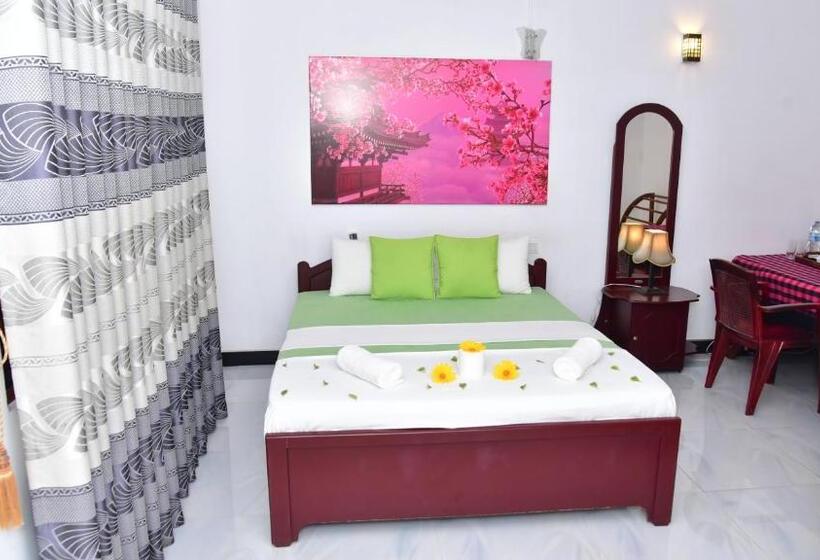 Vandrarhem Sayare Inn