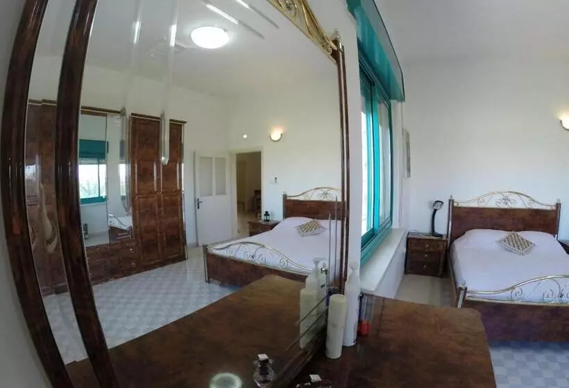 تختخواب و صبحانه Auberg Inn Guesthouse