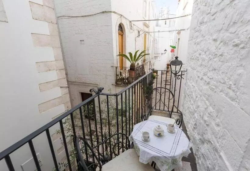 Aamiaismajoitus (B&B) Da Concavo E Convesso