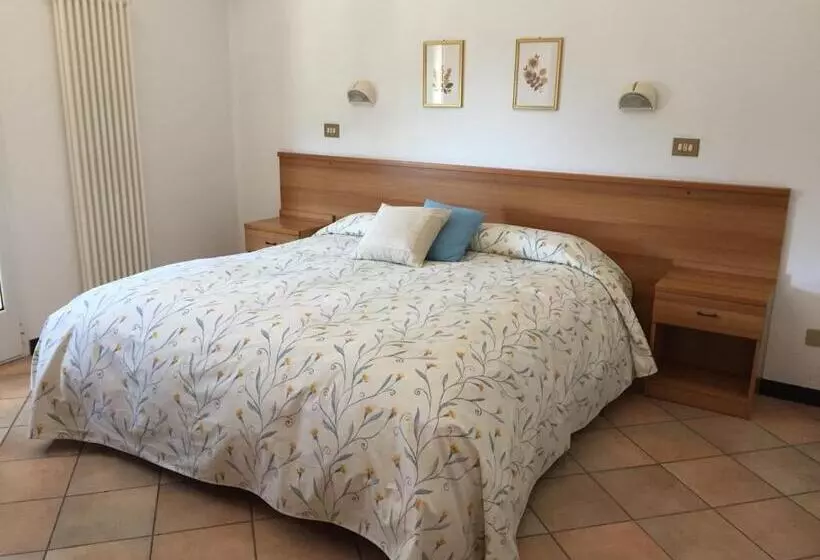 ホテル Albergo Franzone