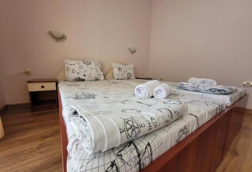 هتل Guesthouse Iceberg