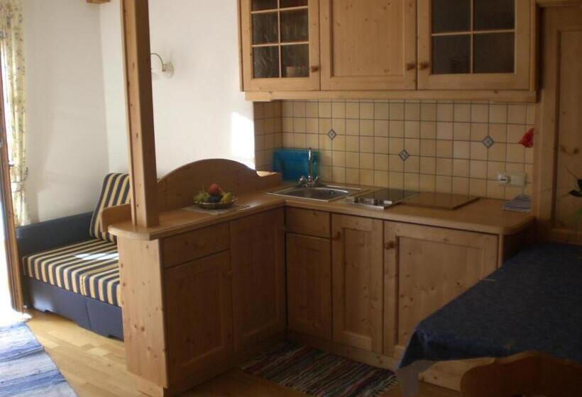 ホテル Hirschenhof