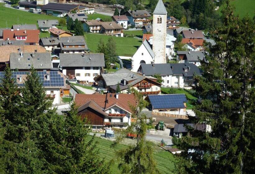 ホテル Hirschenhof