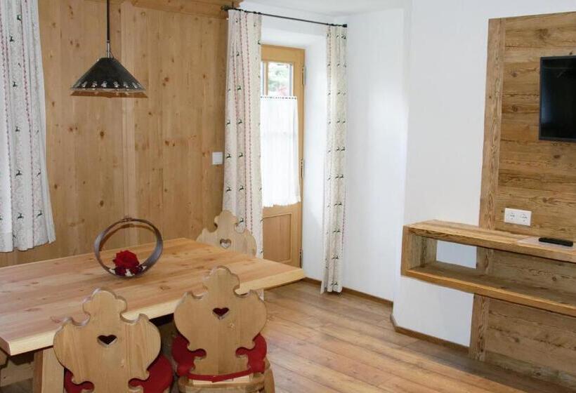 ホテル Hirschenhof