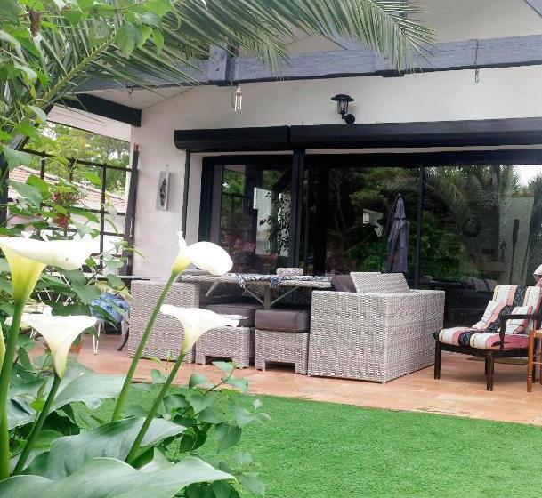 پانسیون Villa Zaphira