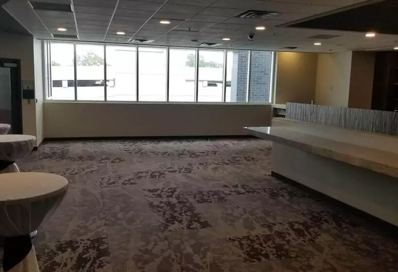 ホテル Canad Inns Health Sciences Centre