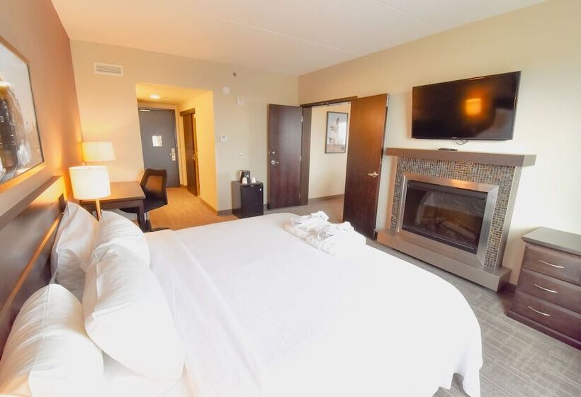 Отель Canad Inns Health Sciences Centre