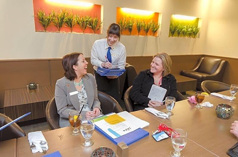 Отель Canad Inns Health Sciences Centre