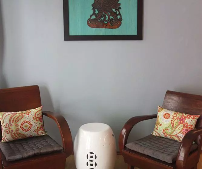 ホテル Circa 51 Boutique Residence