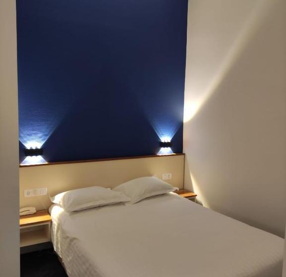 فندق Des Lices   Angers