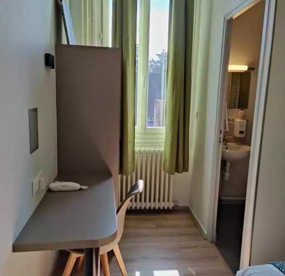 Hotelli Des Lices   Angers