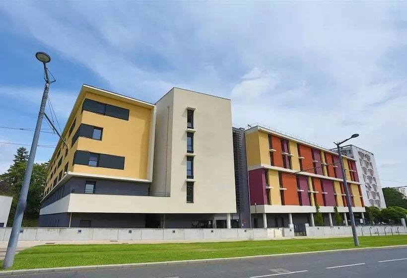 هتل Eastlodge Lyon Est Eurexpo