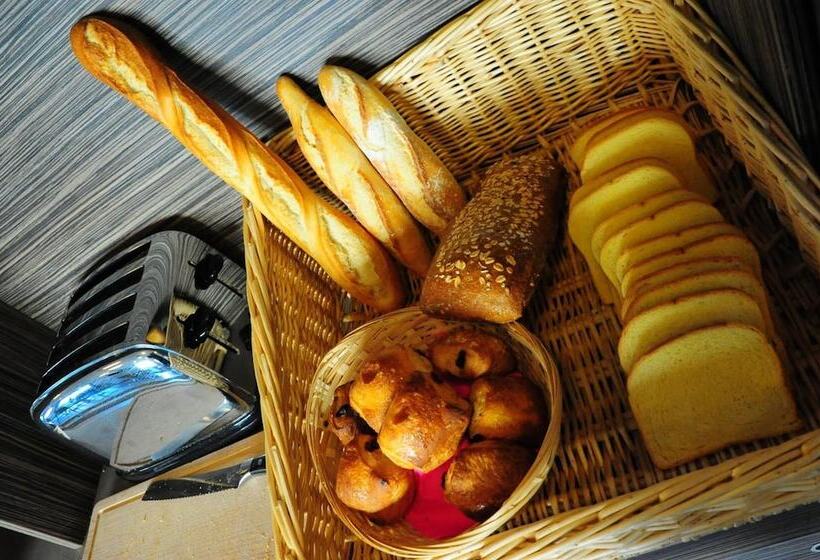 בית מלון כפרי Eastlodge Lyon Est Eurexpo