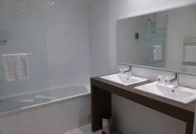 هتل Eastlodge Lyon Est Eurexpo