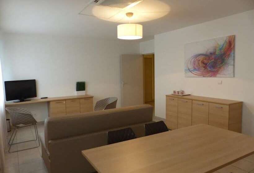 בית מלון כפרי Eastlodge Lyon Est Eurexpo