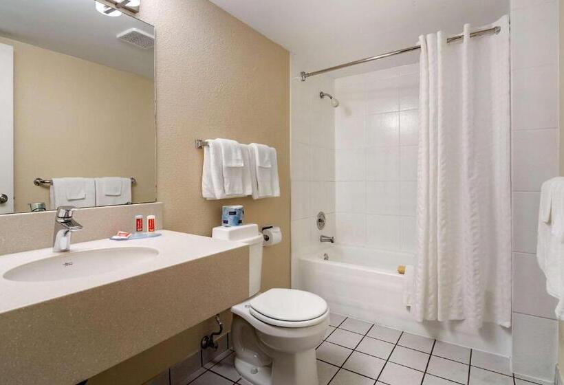 בית מלון כפרי Econo Lodge Inn & Suites