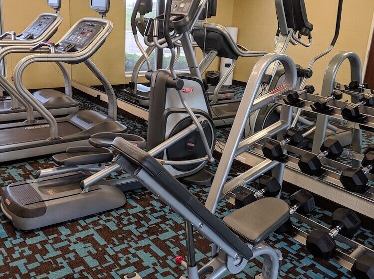 هتل Fairfield Inn & Suites By Marriott Moncton