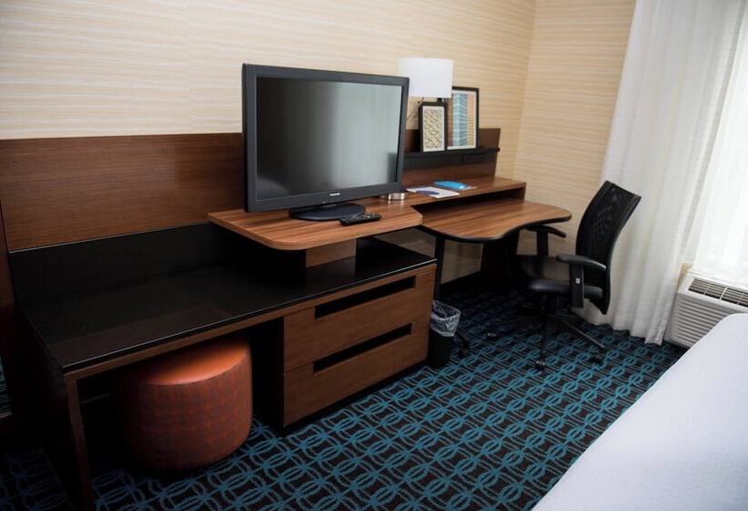 هتل Fairfield Inn & Suites By Marriott Moncton