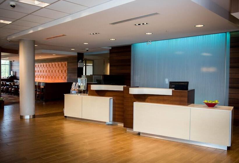 هتل Fairfield Inn & Suites By Marriott Moncton