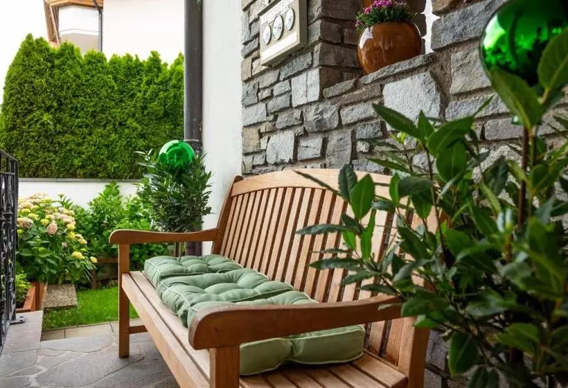 ホテル Maximilian