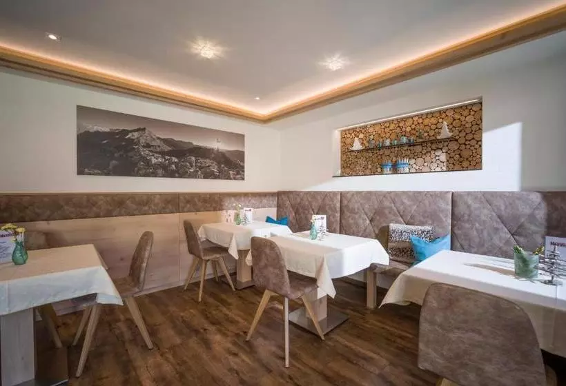 ホテル Maximilian