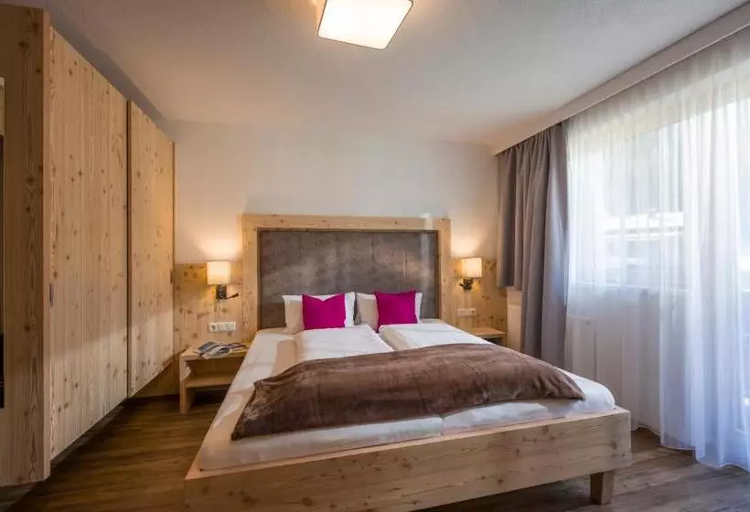 ホテル Maximilian