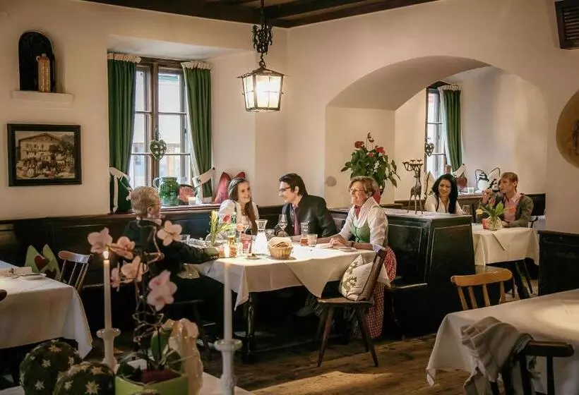 ホテル Gasthof Zur Post