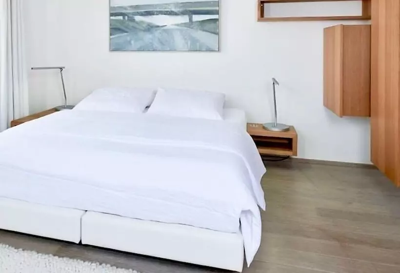 בית מלון כפרי Hidden Bay