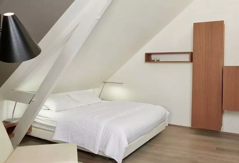 בית מלון כפרי Hidden Bay