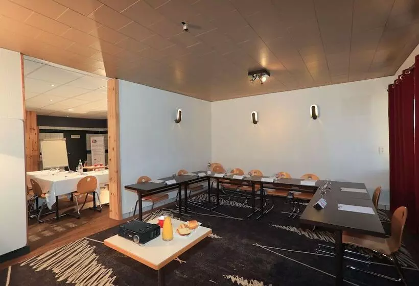 Отель Ibis Aurillac