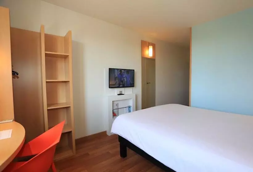 Отель Ibis Aurillac