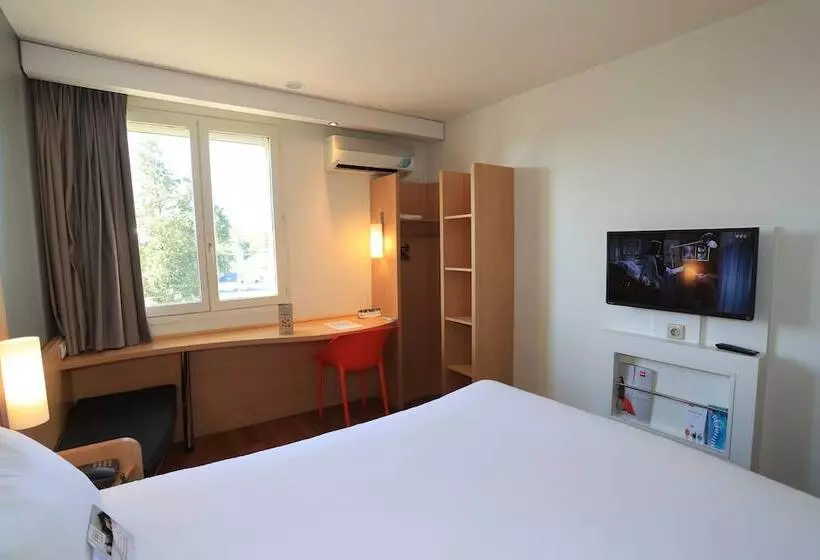 Отель Ibis Aurillac