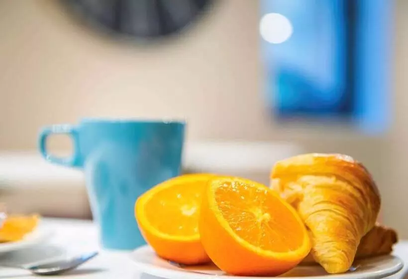 Отель Ibis Budget Cannes Centre Ville