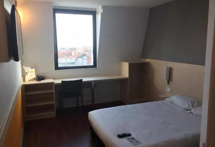 Отель Ibis Budget Cannes Centre Ville