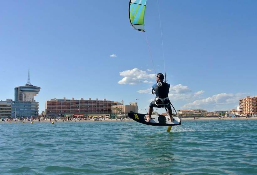 Отель Le Petit Baigneur Palavas Plage