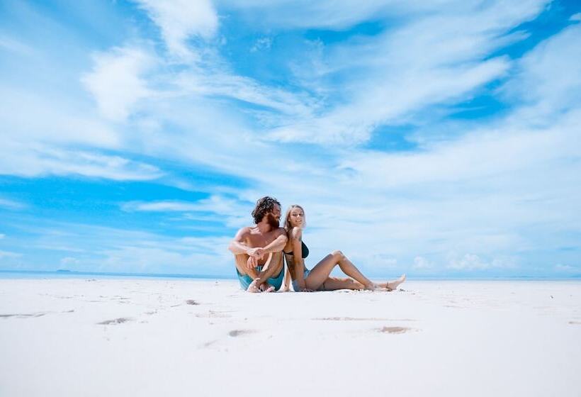 Отель Le Petit Baigneur Palavas Plage