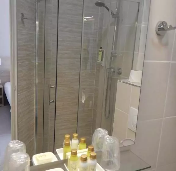 ホテル Miramar  Cap D Antibes   La Garoupe Plage