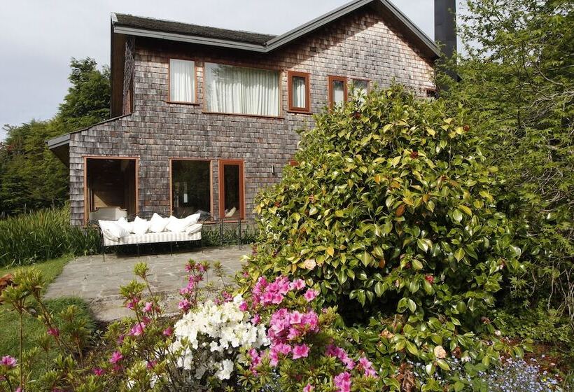 هتل Noi Los Caiquenes