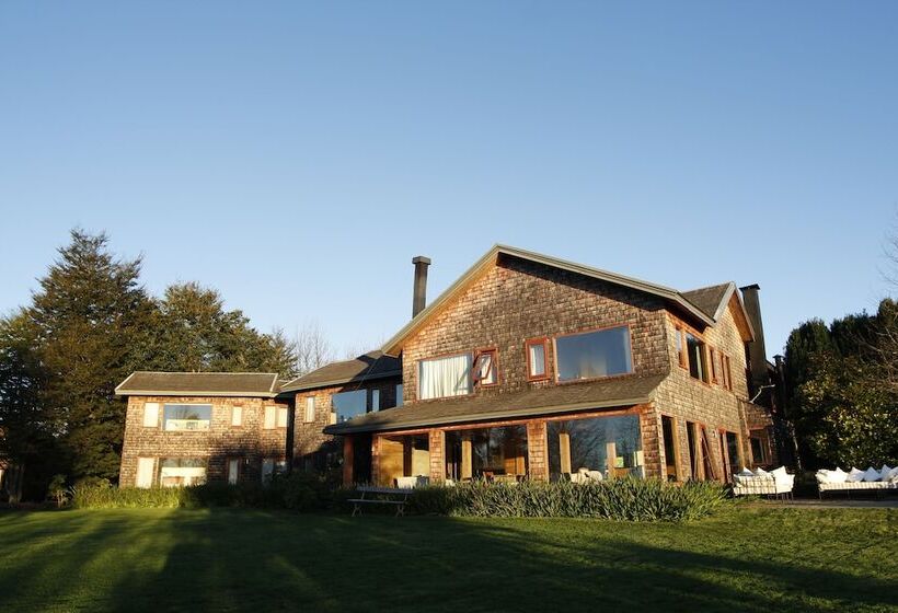 هتل Noi Los Caiquenes