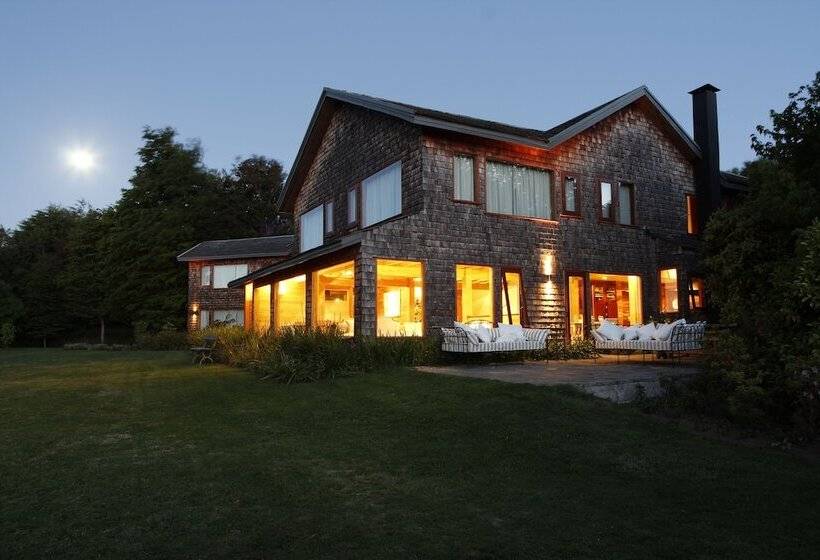 هتل Noi Los Caiquenes