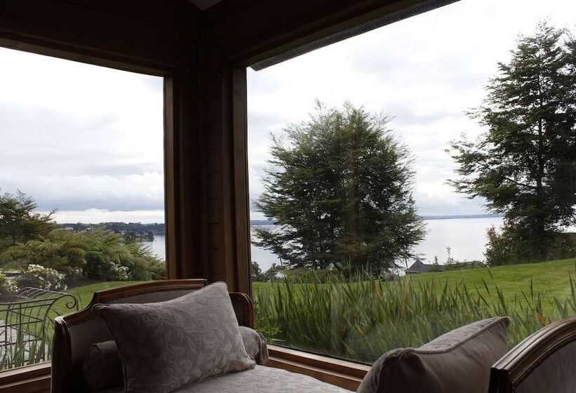 هتل Noi Los Caiquenes