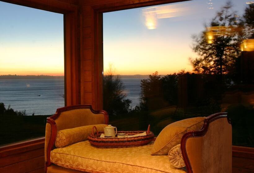 هتل Noi Los Caiquenes