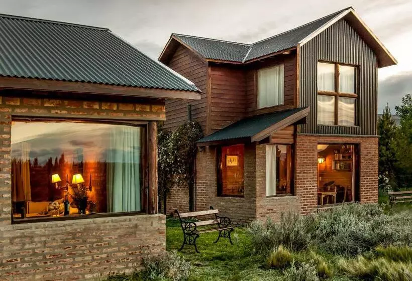 فندق Posada Larsen