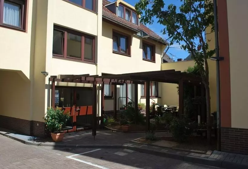 בית מלון כפרי Rheingauer Tor