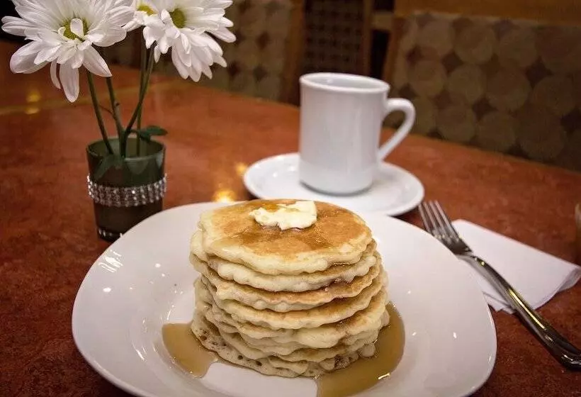 호텔 Service Plus Inns & Suites Drayton Valley