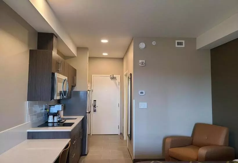 ホテル Super 8 By Wyndham Thompson