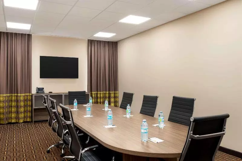 ホテル Super 8 By Wyndham Thompson