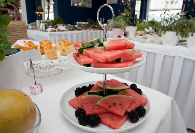 Tennis & Yacht Hotel Velden