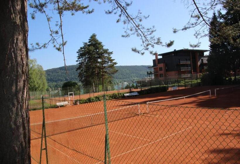 Tennis & Yacht Hotel Velden