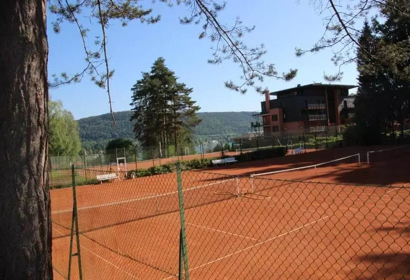 Tennis & Yacht Hotel Velden